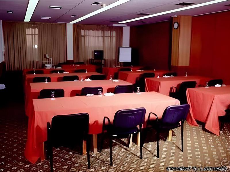 DEBC085E1F8B6E3B9926874356F328C6