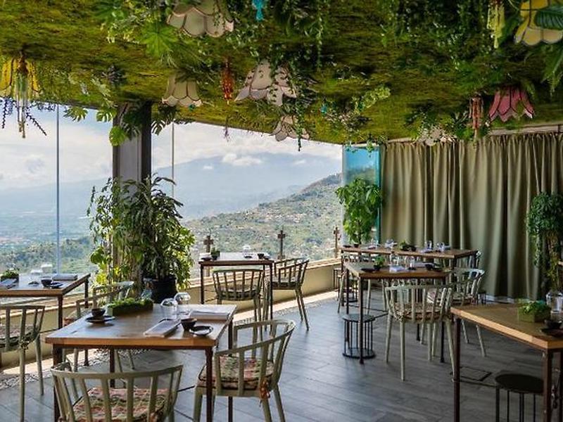 5CD2E00DA0C127FAF2BEC439EF9A4096