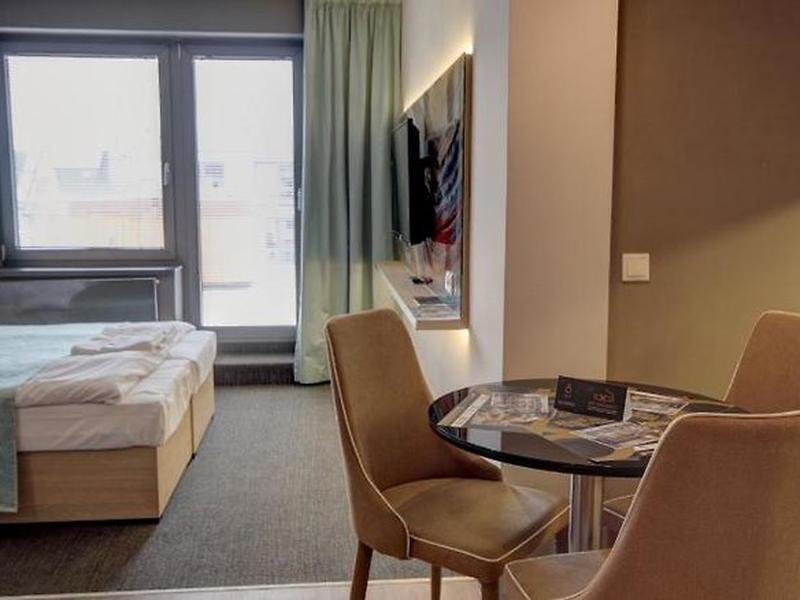 AB5261E1AF8EA7B6BDEB4DE49539FB90