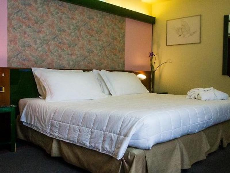 21755894C6A2C881C2EA62351E4EB8AB