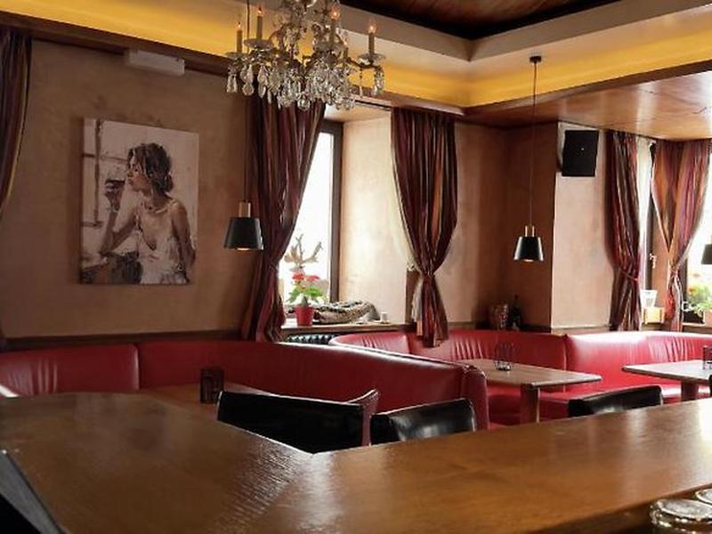 87DE338D7FEF7ADCBC606689058FD533