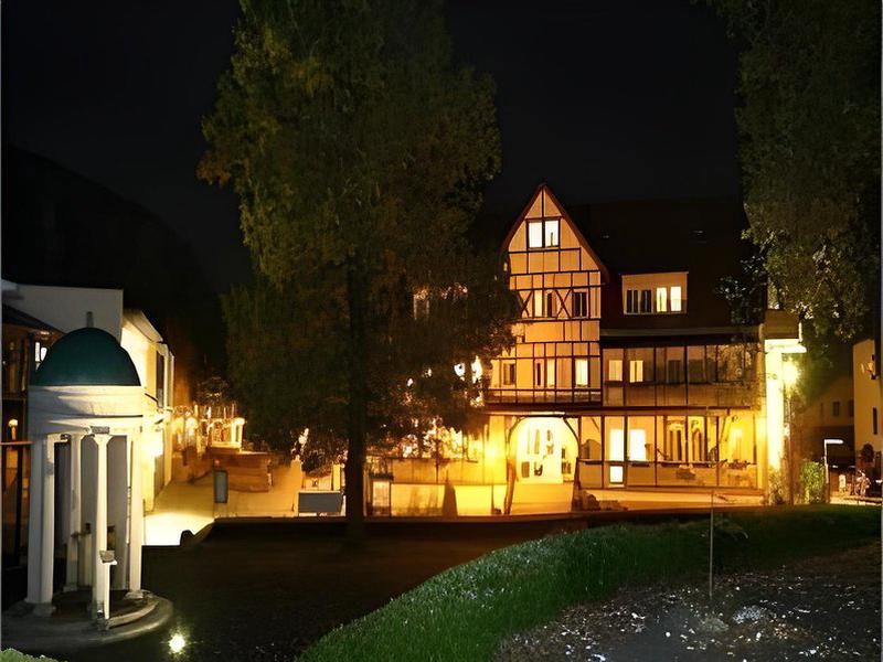 AC1F9CFFDB9E5C6F5255E5D1EFA4E778