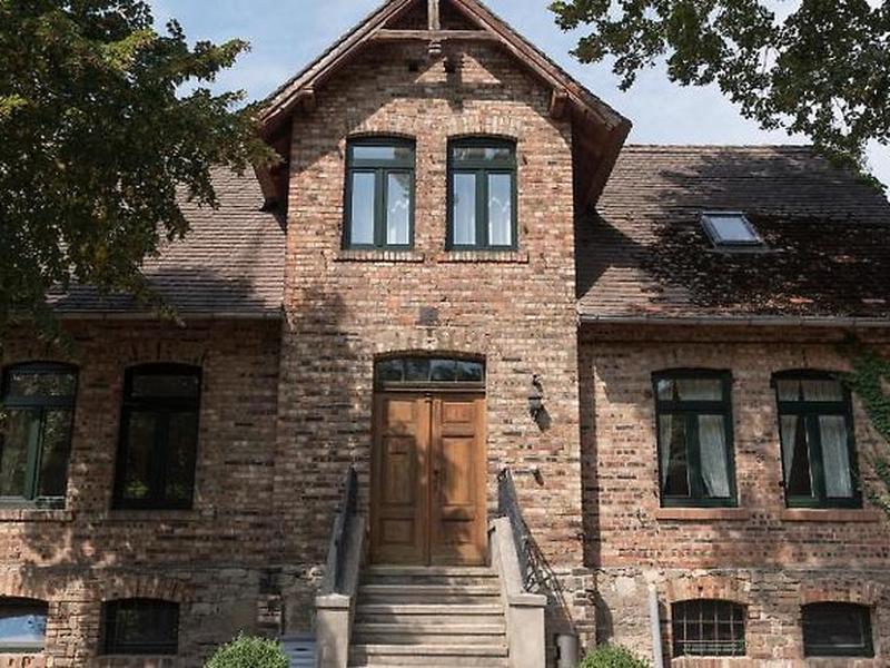 416A076ECDAC66395493660D248690EB