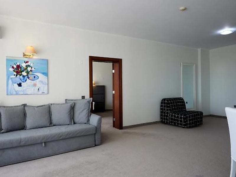 32B6D49A685BE5DF44C41F37336ED614