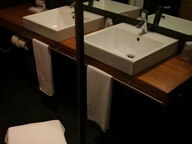 BF3B45053A5C1A93482653B626A0F33E