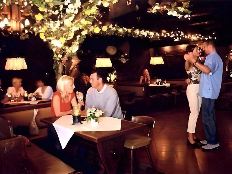 16DF65E8ECC5D244F1440AC03E271C19