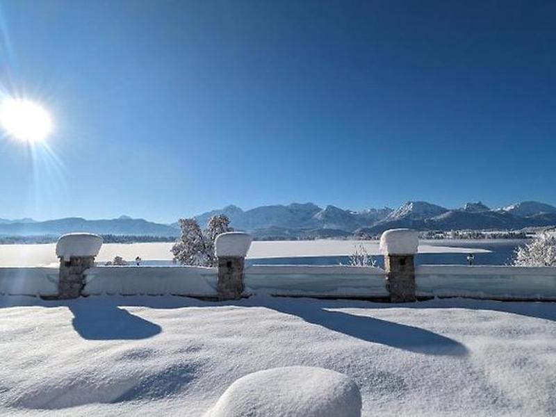 95A03353A555970A36BEAE00AF4F409D