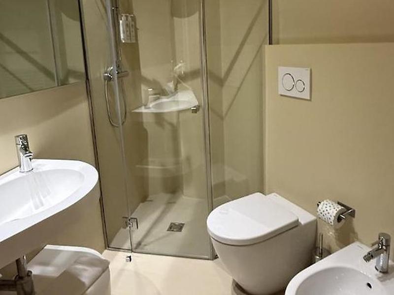 31EEEF7FC9B28820F56D2EC447F78230