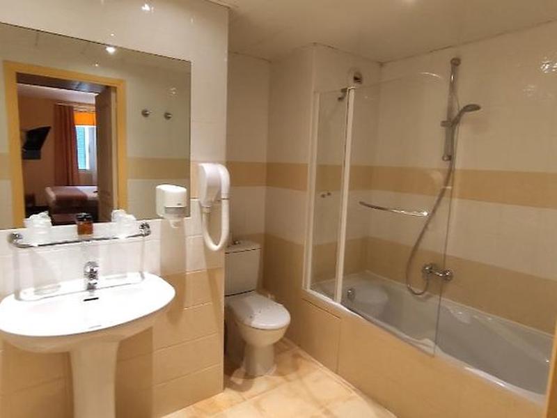 1657E819B1976D65D2D2D792D33625BE