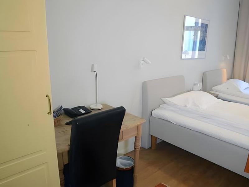 984488A014308DE12315FB23514F04AA