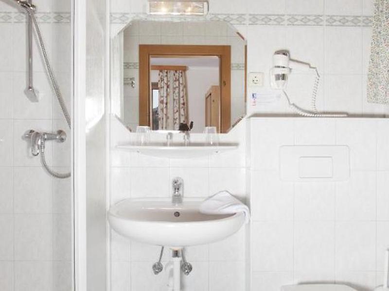 C202CF174D5870C41058180A082EA43F