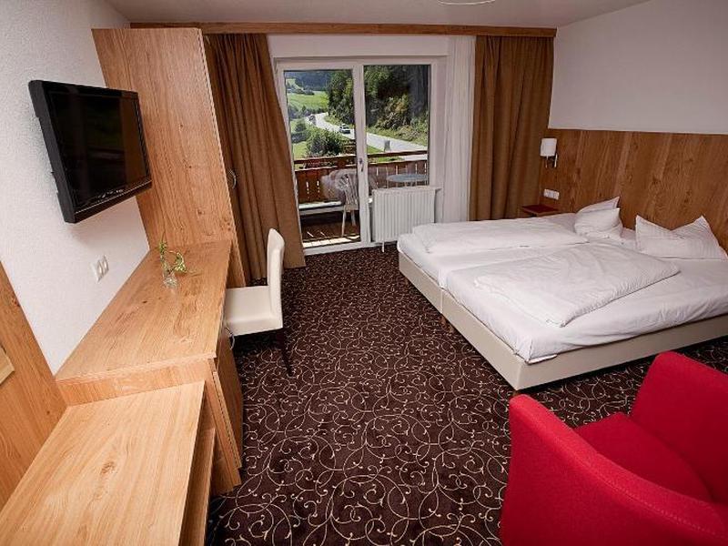 14ED0594E46FDC80C9CF8CF1726A9775