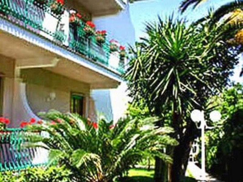 29D476DBA4D7C6BDD4D3DD0EB1157B46