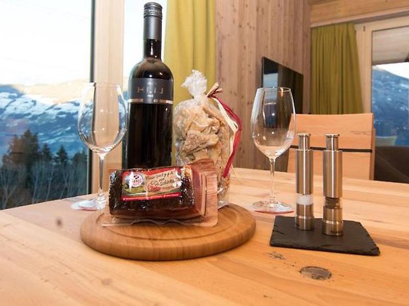 B441229BF996F7C8F7BB468027490AB7