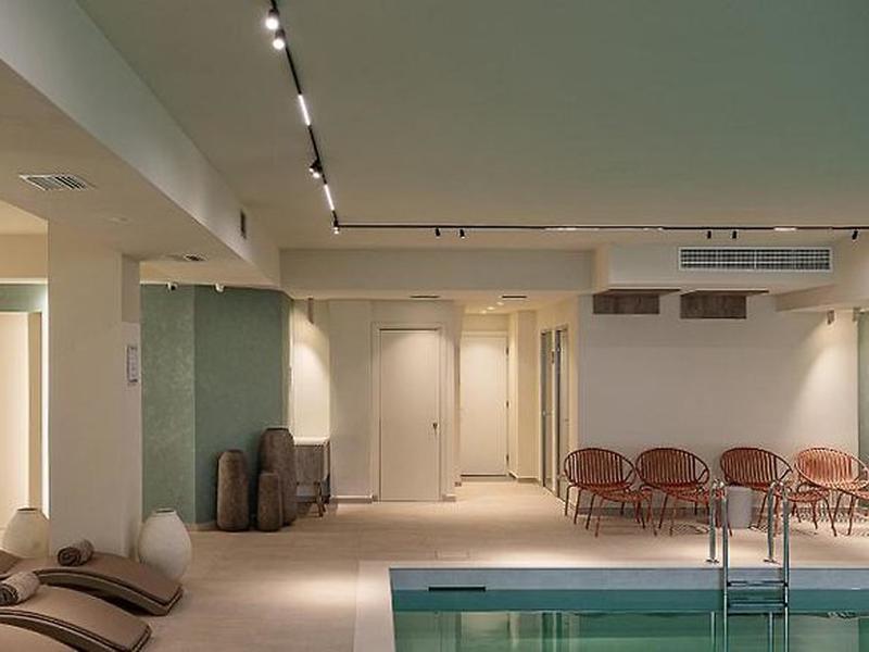 913097180D8FF0014D67EE5F4072DE11