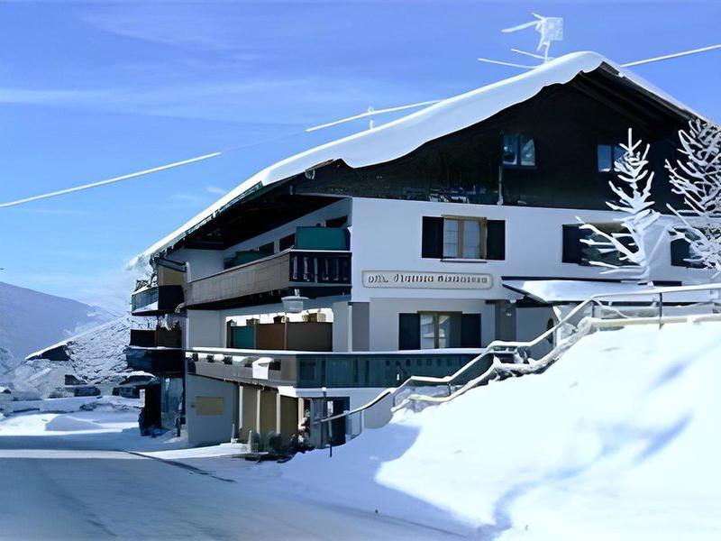 DD7E0EBEB5BBCAE0C635515C73C273F9