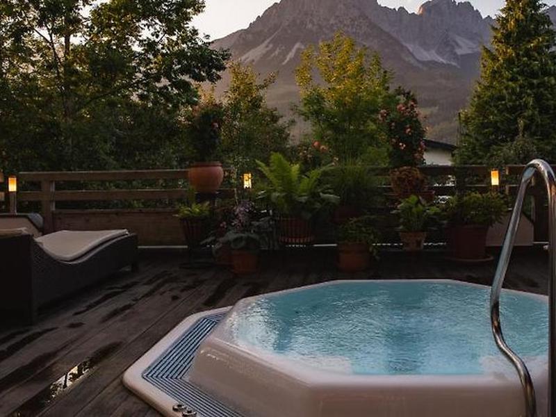 16CAFC45053226E26B34142EA71E60F9