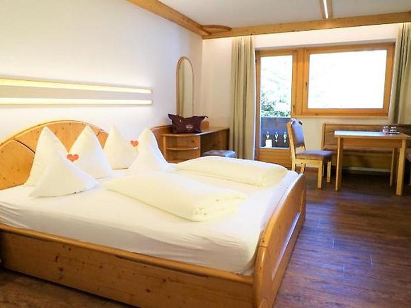 6F30681144A5928D4F433F20B4A5B1A0