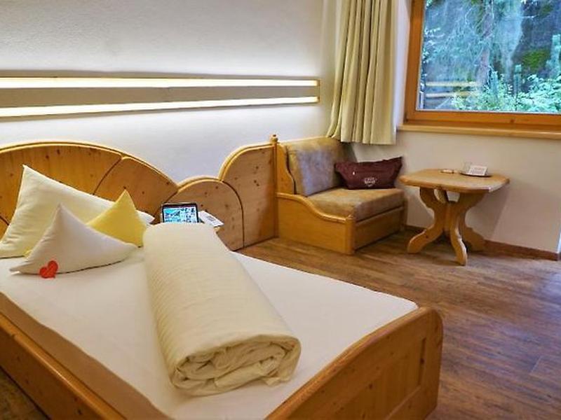 71D6A669B856C0CBCA5DB3D33D8E7B17