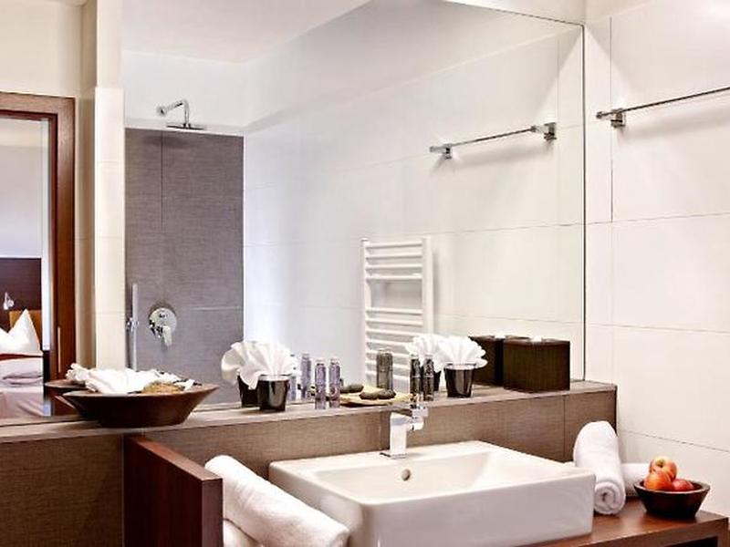 10A79C87BF5335DB33C9CDCDE76EA0E6