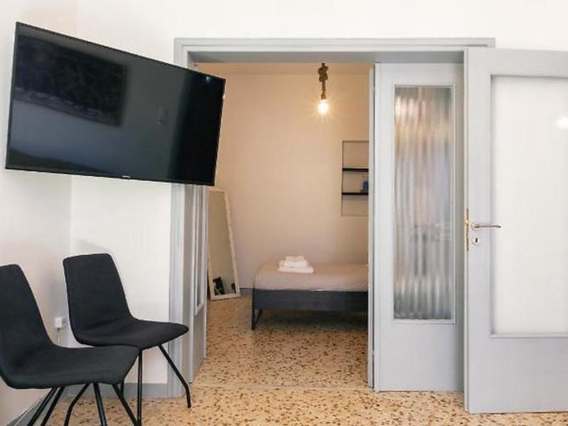 E64CE3B5084FF67697A94219B8582A29