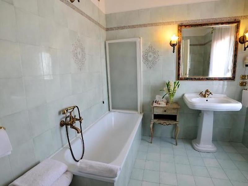 5235E8FEA3AB2DE34C8993A6C91B70E2