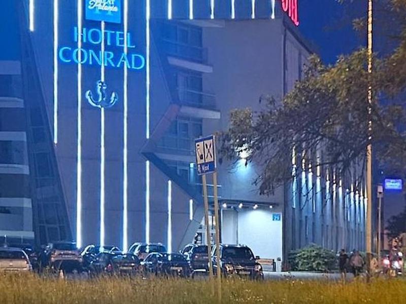 F8FB076A779538E1F9F7F92FF9CF7810