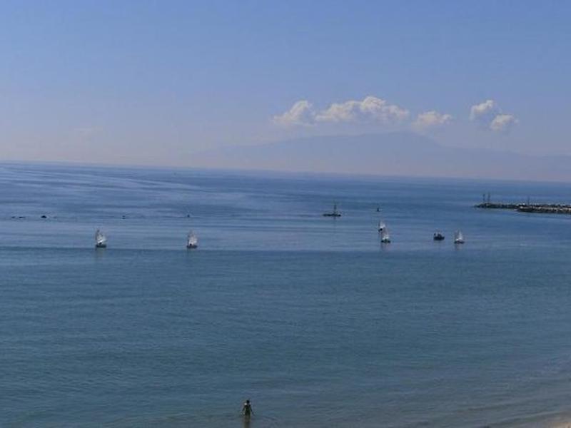 612567DC9C5DB1121512663C2FEFC9AE