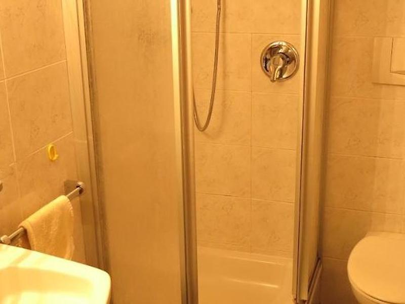 B85D0D8B8DC0A061A2795A76CA82433C