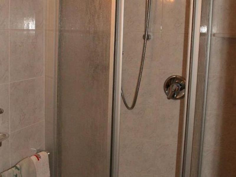 F91FF88384015CE1FD4AA4DC6F6B4D3E