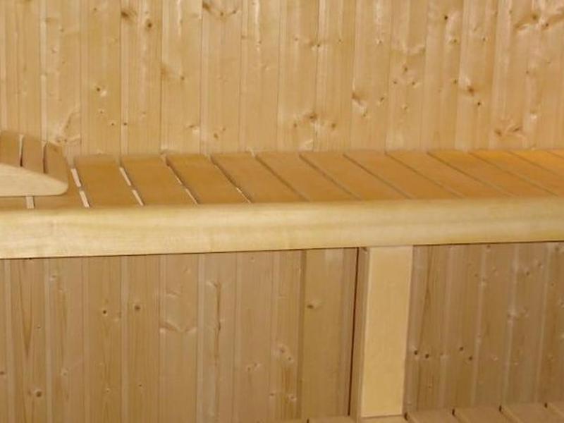 65E82DB8644091C442E217CAD4EC363F