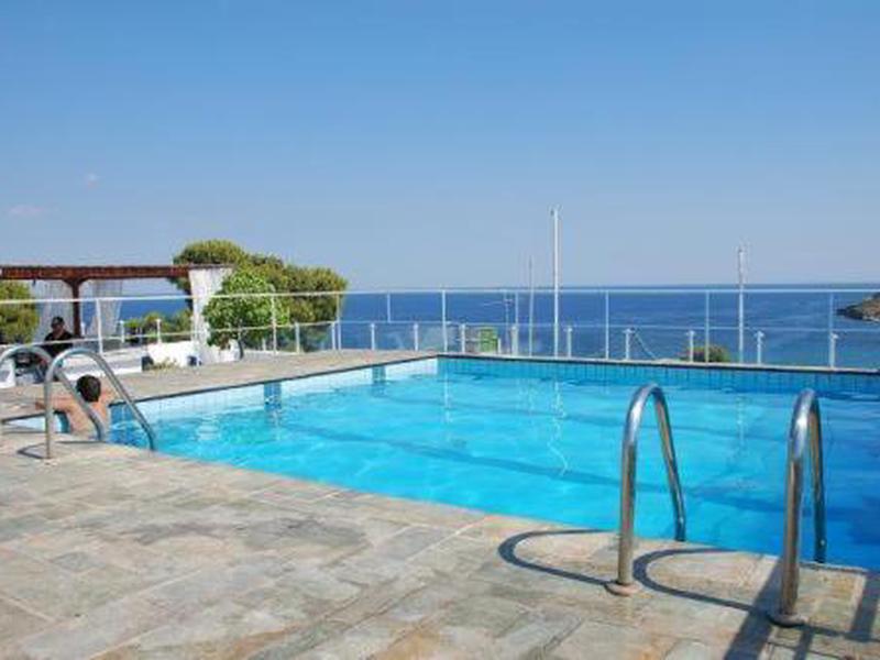 6EF2A859AC94B12F2E9F81ABD69B2E88