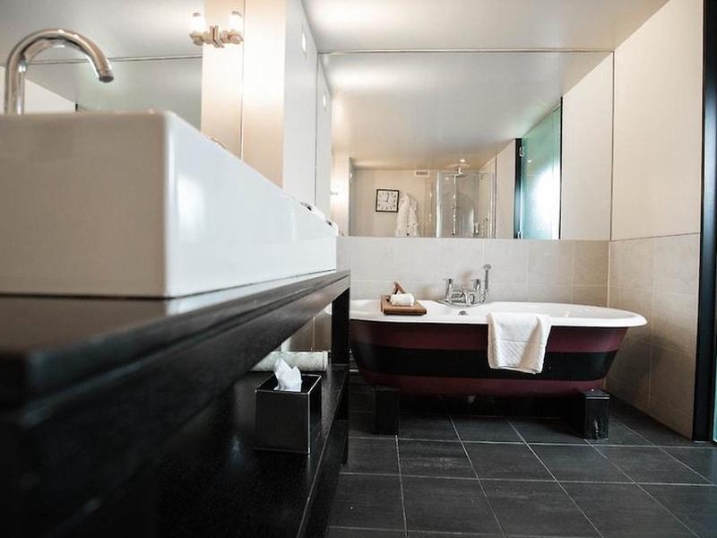 CAB37B96794807C8A3BBA37203A7914A