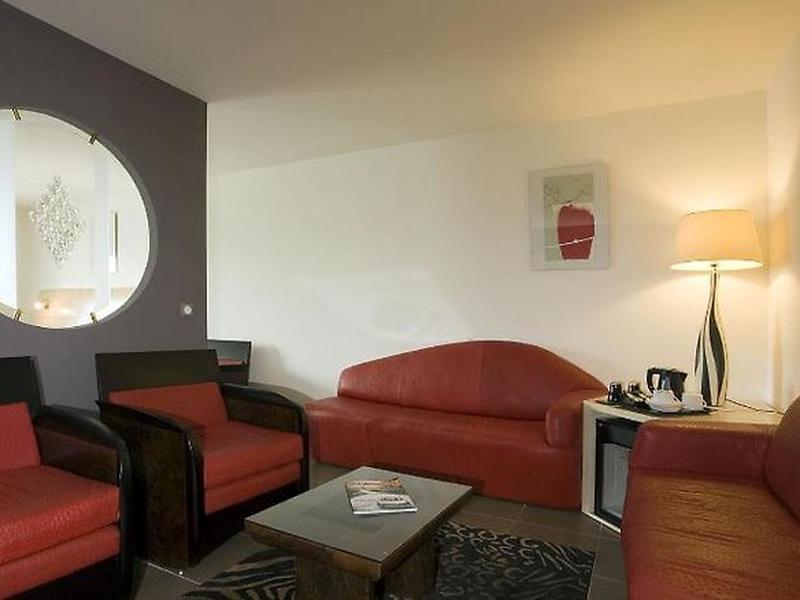 4EBC4F83FF09BAACBE9C33589C831C0D