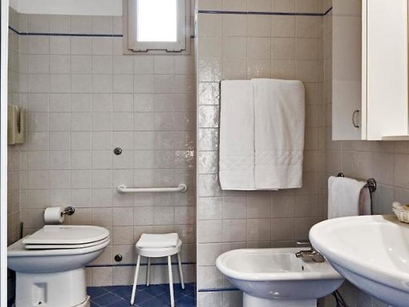 352B065A604962A6602E8DE656B892F9