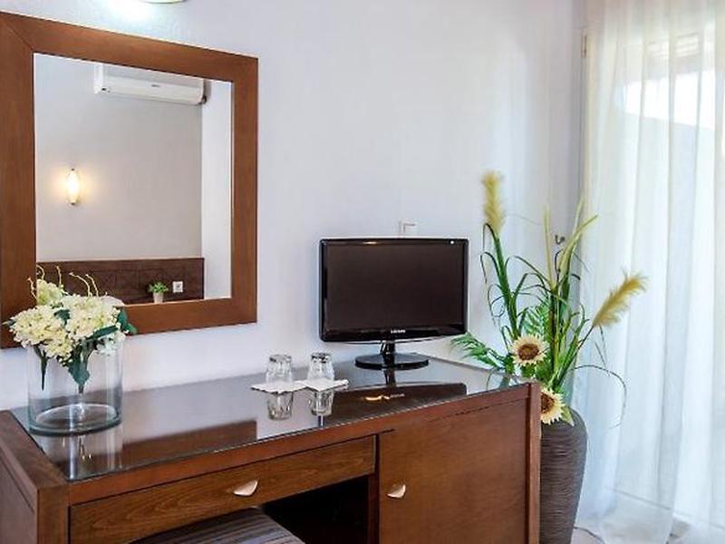 07FAA0F28FC2913B120C5379DB81C143