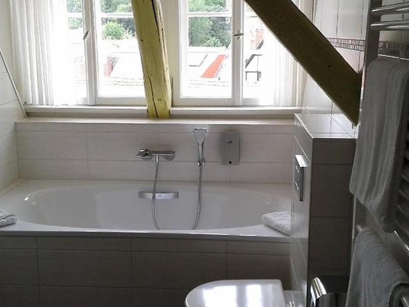 94AE5A31B6EFBB9A6373678B26482423