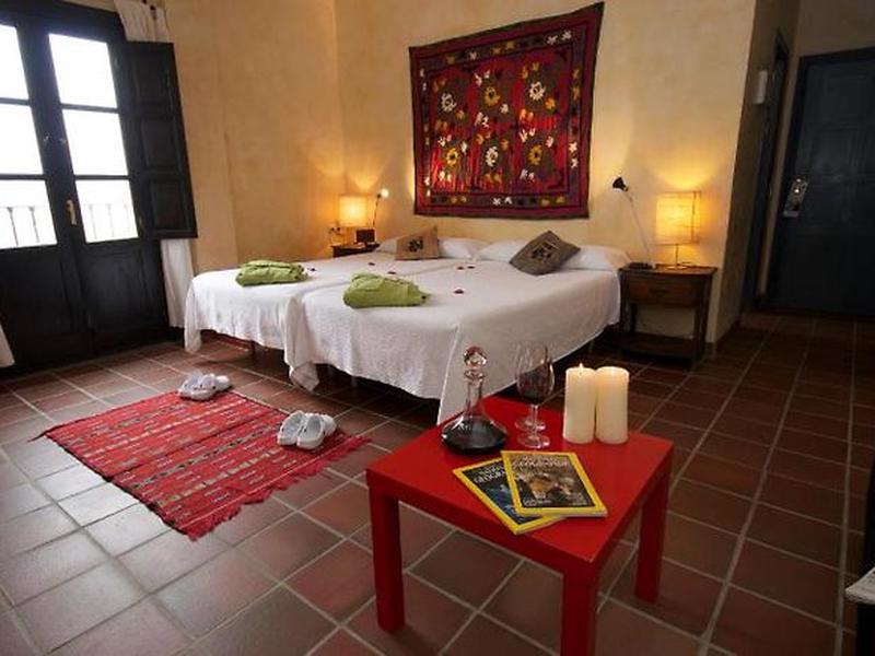 EF4A1618989FEB5B6622FF998974782C