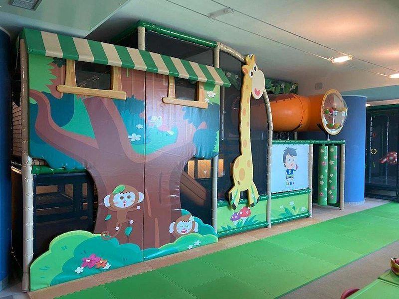 79393B7A2742876B53F5DDC5E72FEB76