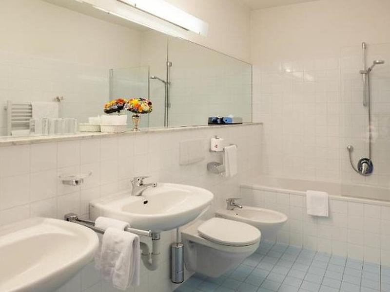 E7C49E3F6A71536E0B55C9699B406A2D