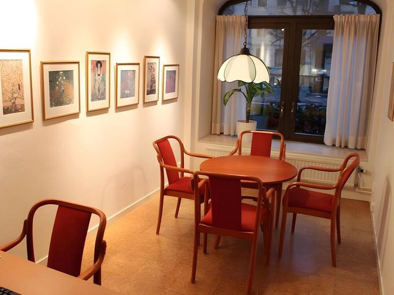 5E8F53E7BE9759CB8033CC2F24ABDD3B