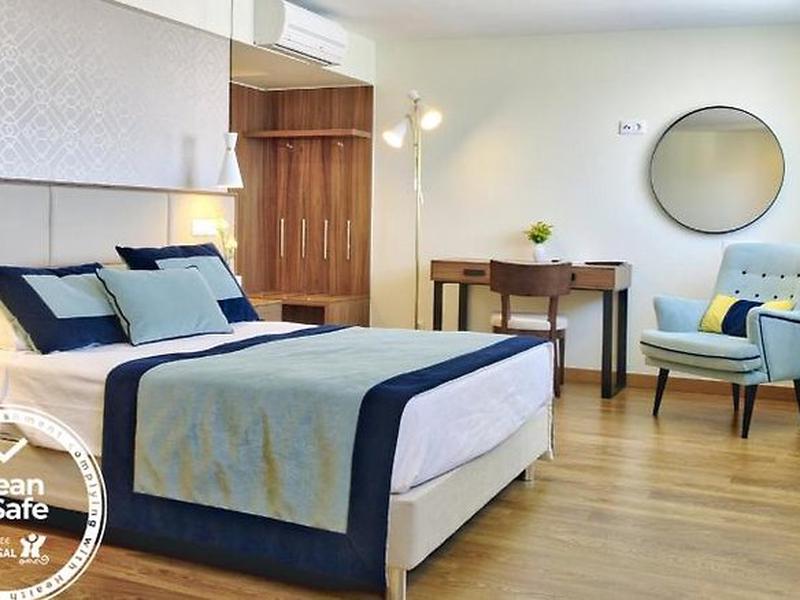 FEE2BD0A3C8A2BAA810033745F868A89