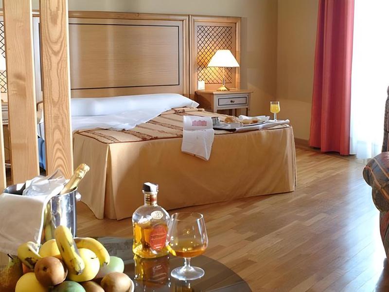 42FDFD536E2449CDEE3C3A3BD27051C9