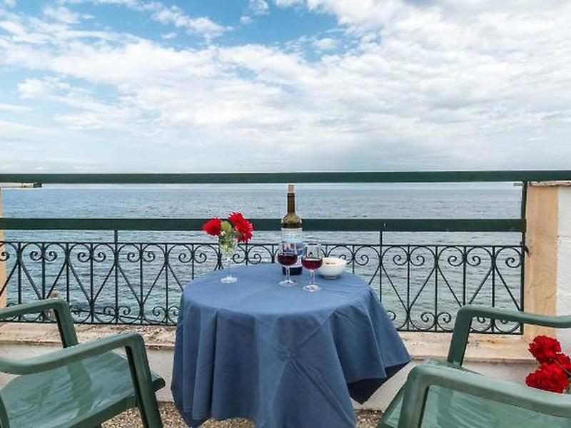 EE917F9FD4D3767988A73E94B0684956