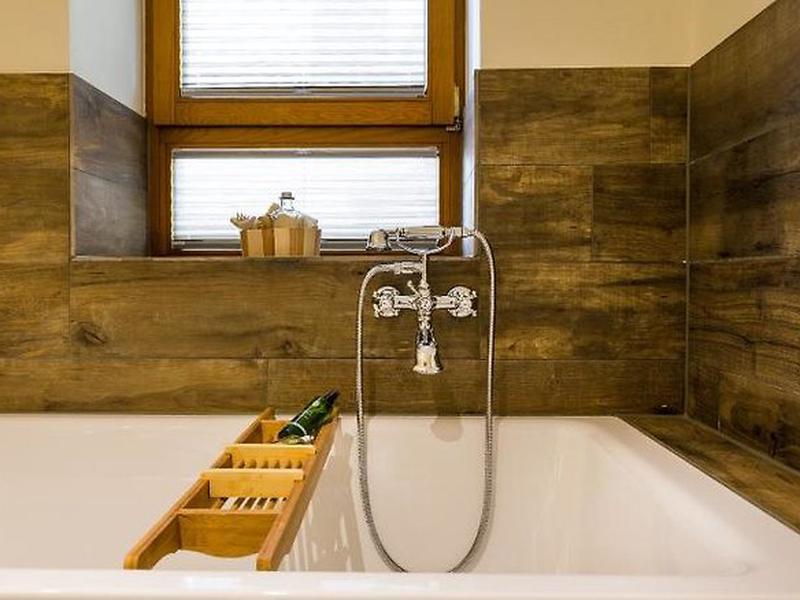 AF55E776BEC998F31C4C0663DD66E1CD