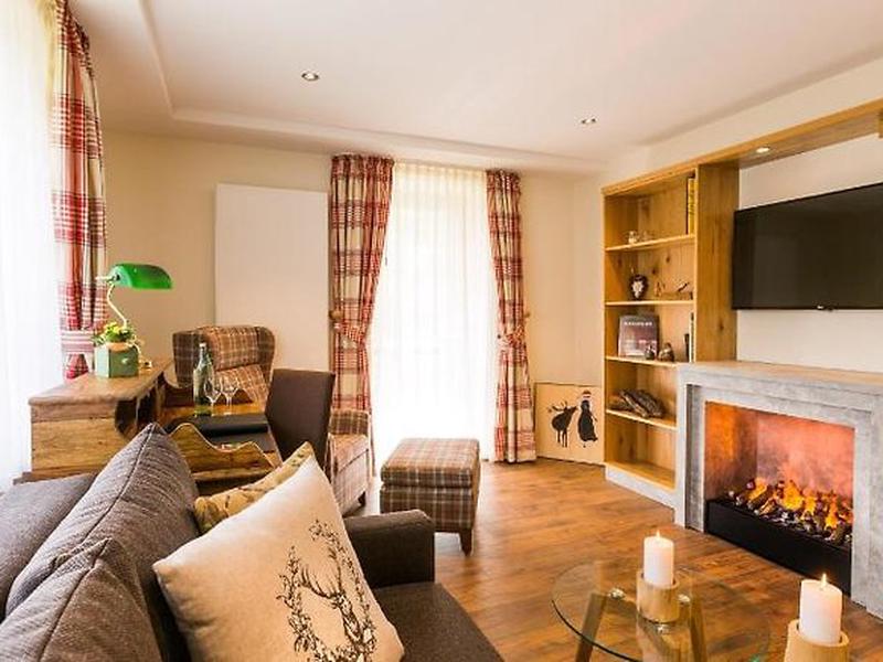 EB722D9009F6659D76118C30F6558D1B