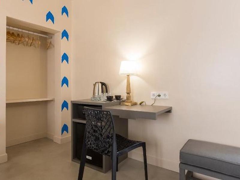 AB5F6CC6A96724BA000D3A6CC49C629A