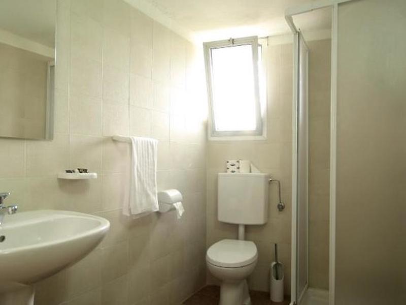 29BCF63B59905C271313ECB616262EC2