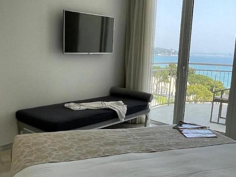 6F42DF19FA1EC3A4AAF59AD59F2D888B