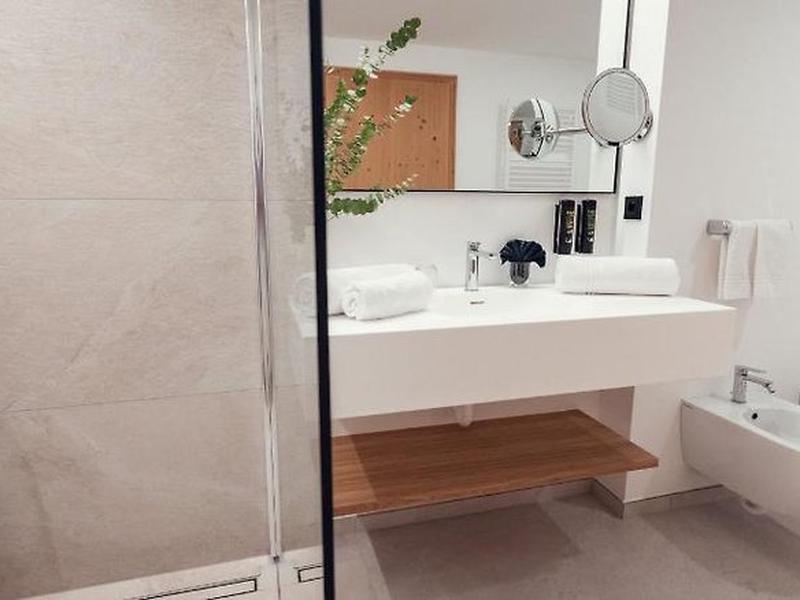 93912AA6103CF16A0AA9A2D3079C78C9